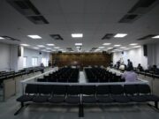Χωρίς κλιματισμό στην δικαστική αίθουσα Κορυδαλλού (του Γ. Κακαρνιά)
